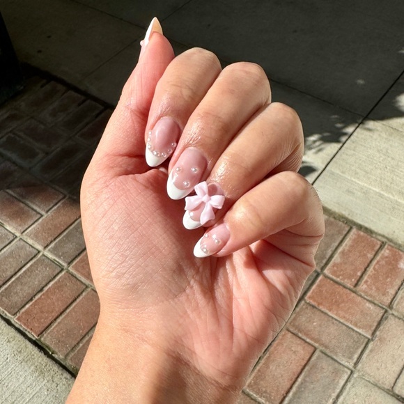 Meet your Posher, Sanya - Picture 1 of 1